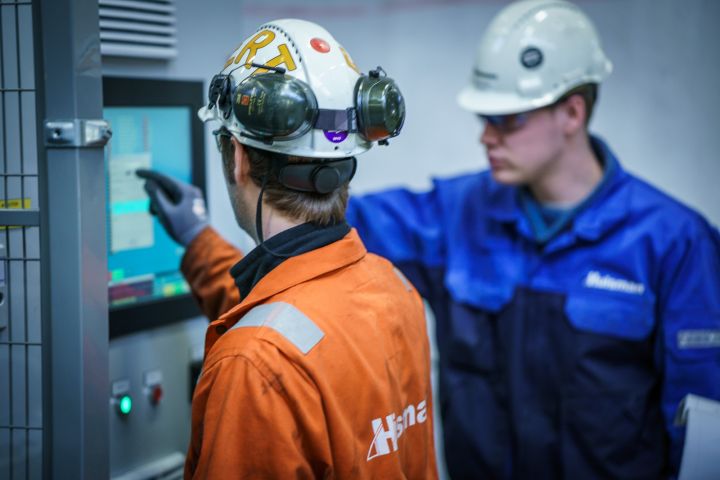 Certificates & Licenses