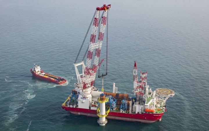 1,500mt Leg Encircling Crane, Scylla, Seajacks