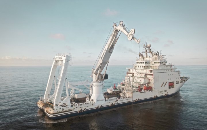 Knuckle Boom Cranes